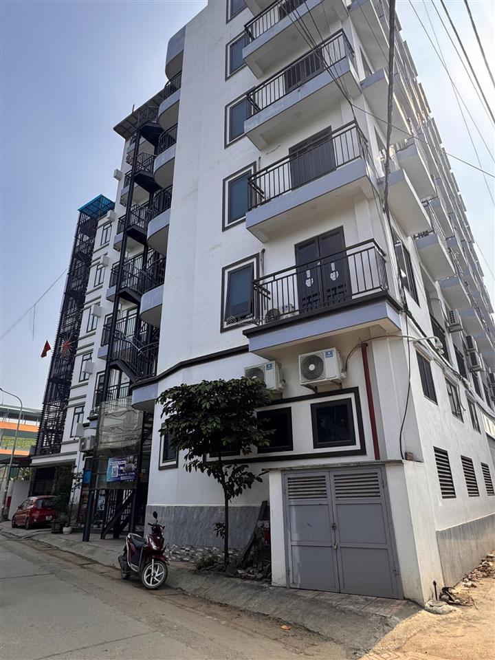 Siêu hot !!! bán lô đất bao full thổ cư , bao quanh bởi nhà trọ, gần đại học fpt, đại học điện lực