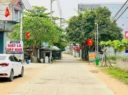 Đất tái định cư hoà lạc 100m2 , sát phân khu đại học tư nhân ,đơn giá chỉ 3xtr/m rẻ nhất hoà lạc ạ