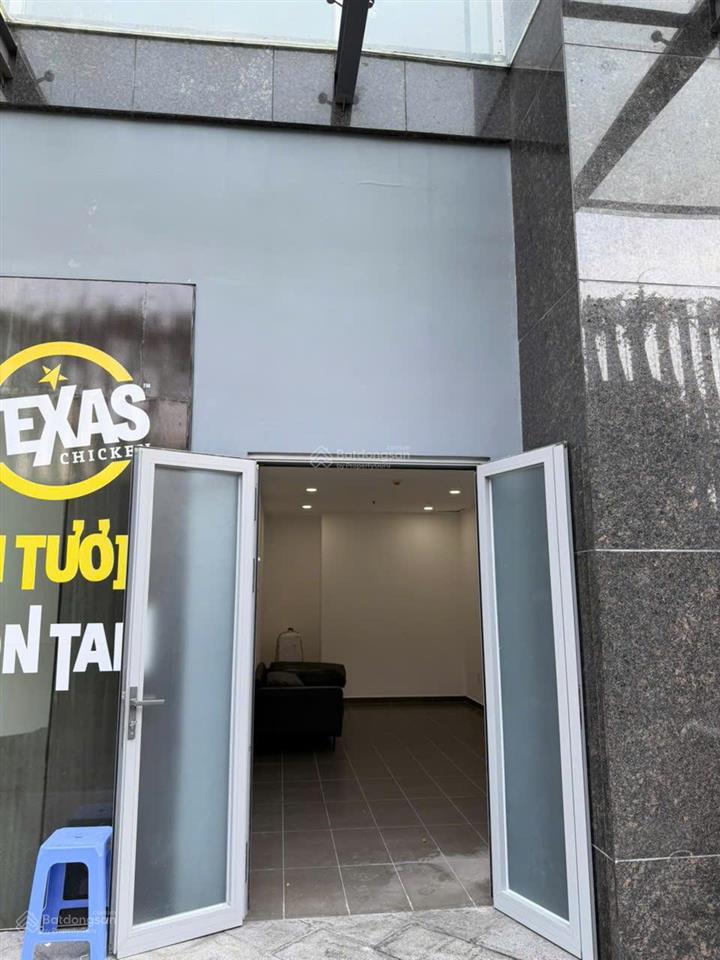 Cho thuê shophouse mặt tiền đường nội bộ dự án happy one central. 20m2 giá 4,5 triệu