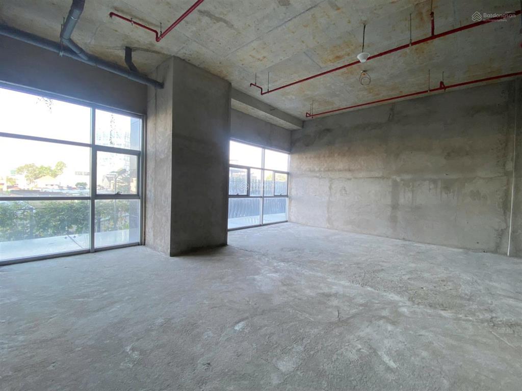 Bán shophouse tầng trệt 2 tầng, 2 mặt tiền happy one central. đã có sổ hồng, diện tích 189m2