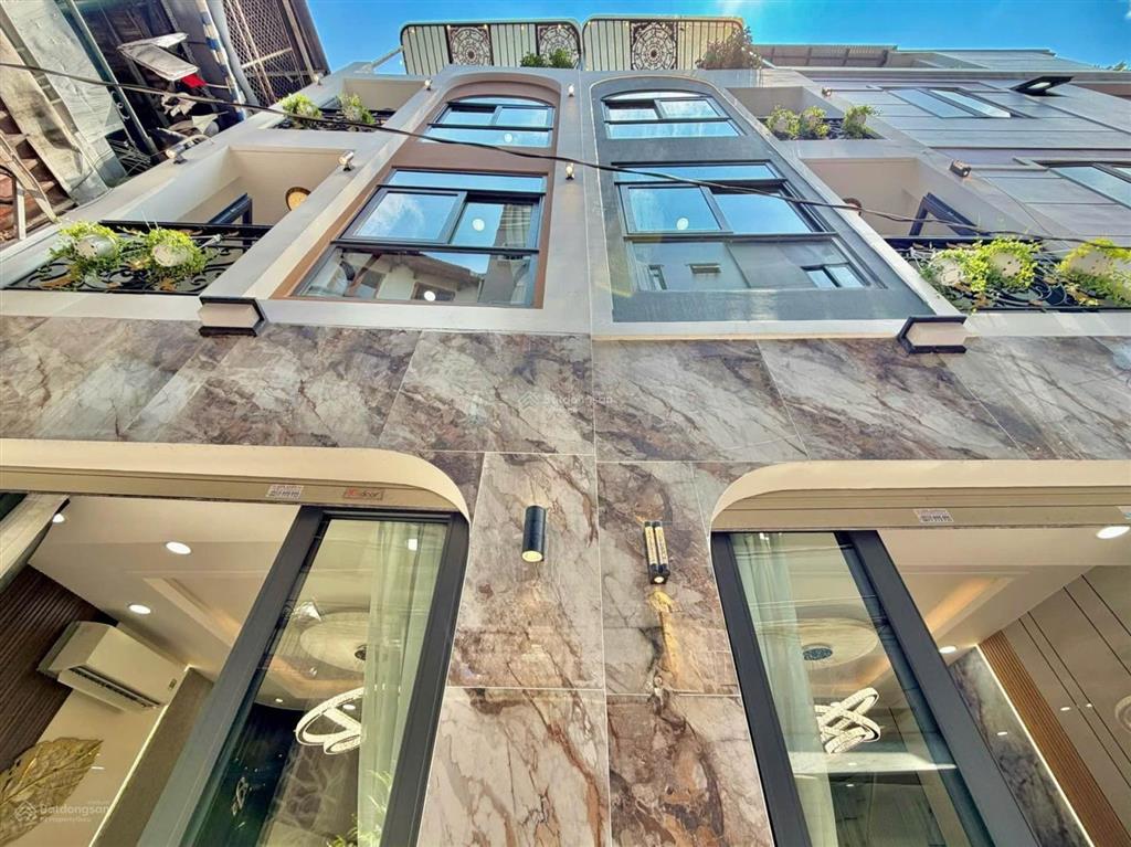 Bán nhà vị trí cực đẹp khu vip sân bay tân sơn nhất