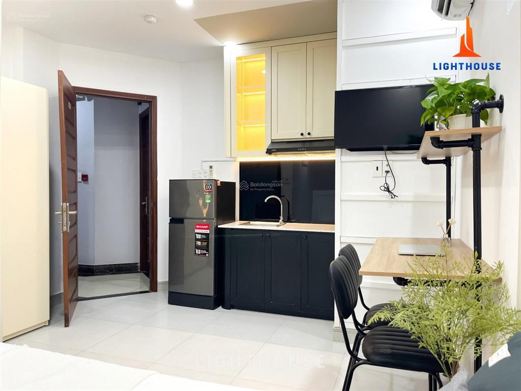 Chính chủ studio 2pn tô hiến thành mới xây full nội thất tiện nghi thang máy an ninh