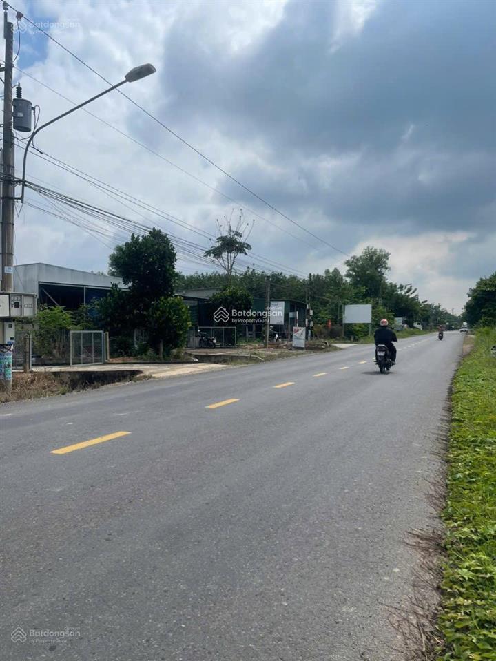 Bán đất mặt tiền đường dt741  giá 1 tỷ 2