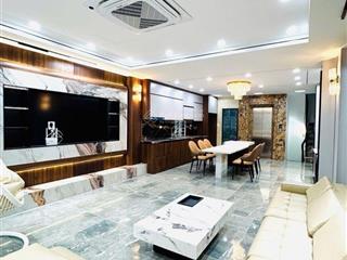 Hoa hậu phố nhà lô góc 7 tầng thang máy bát khối gara ô tô full nội thất