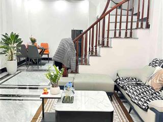 Ngọc trì nhà dân xây 42m 3 tầng 3 ngủ full nội thất nhỉnh 7 tỷ