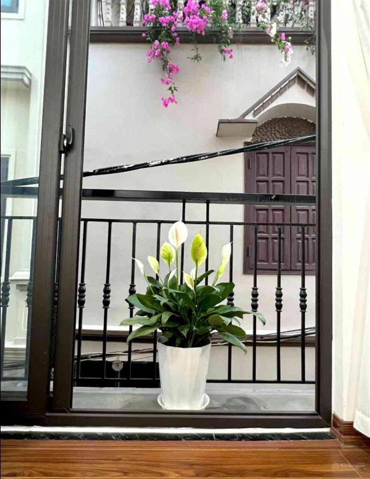 Ngọc trì nhà dân xây 42m 3 tầng 3 ngủ full nội thất nhỉnh 7 tỷ