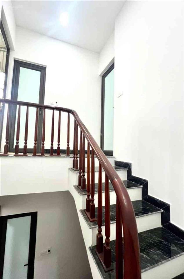 Ngọc trì nhà dân xây 42m 3 tầng 3 ngủ full nội thất nhỉnh 7 tỷ