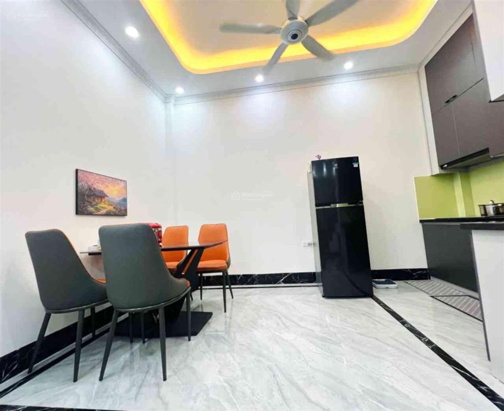 Ngọc trì nhà dân xây 42m 3 tầng 3 ngủ full nội thất nhỉnh 7 tỷ