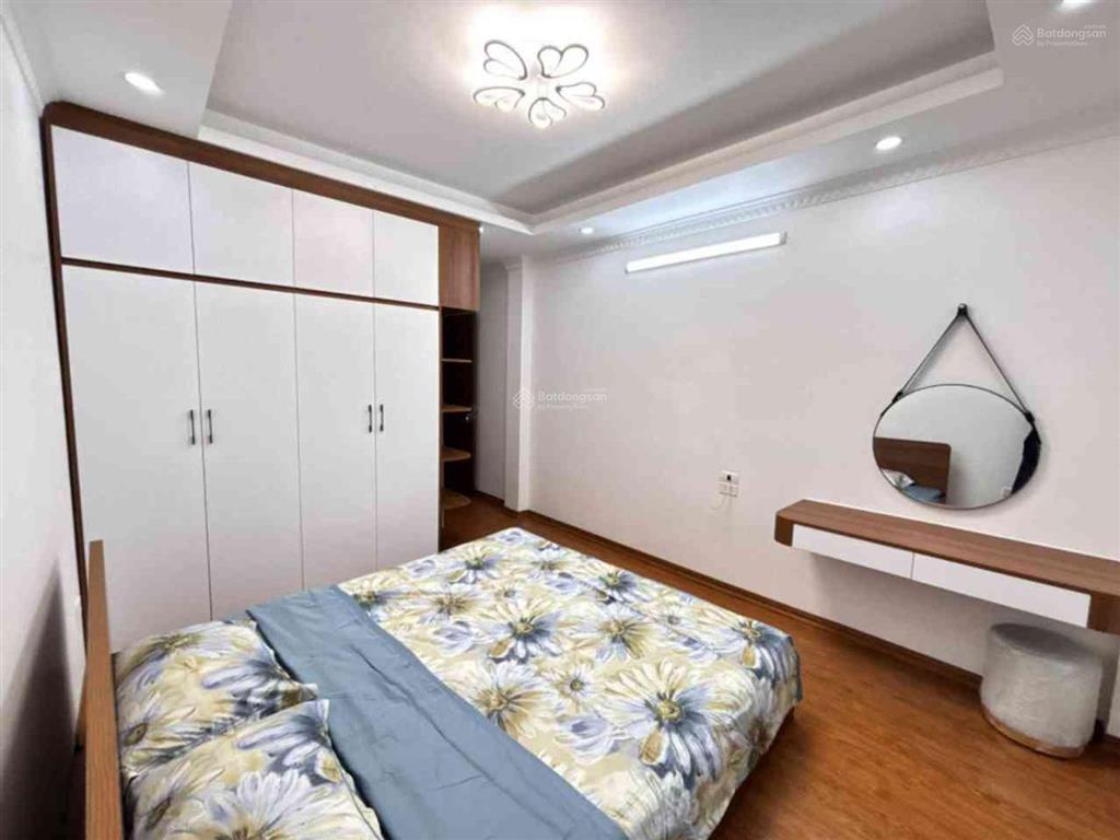 Hơn 5 tỷ có nhà mới trung tâm phúc lợi ô tô đỗ cổng full nội thất 3pn khép kín