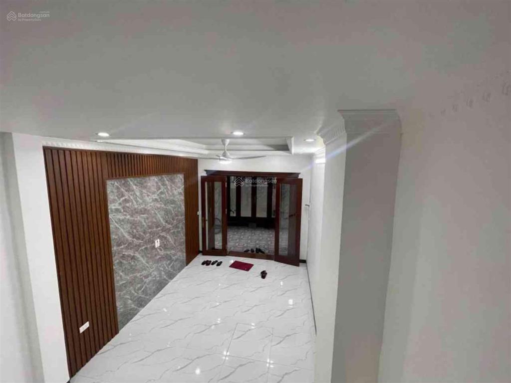 Hơn 5 tỷ có nhà mới trung tâm phúc lợi ô tô đỗ cổng full nội thất 3pn khép kín