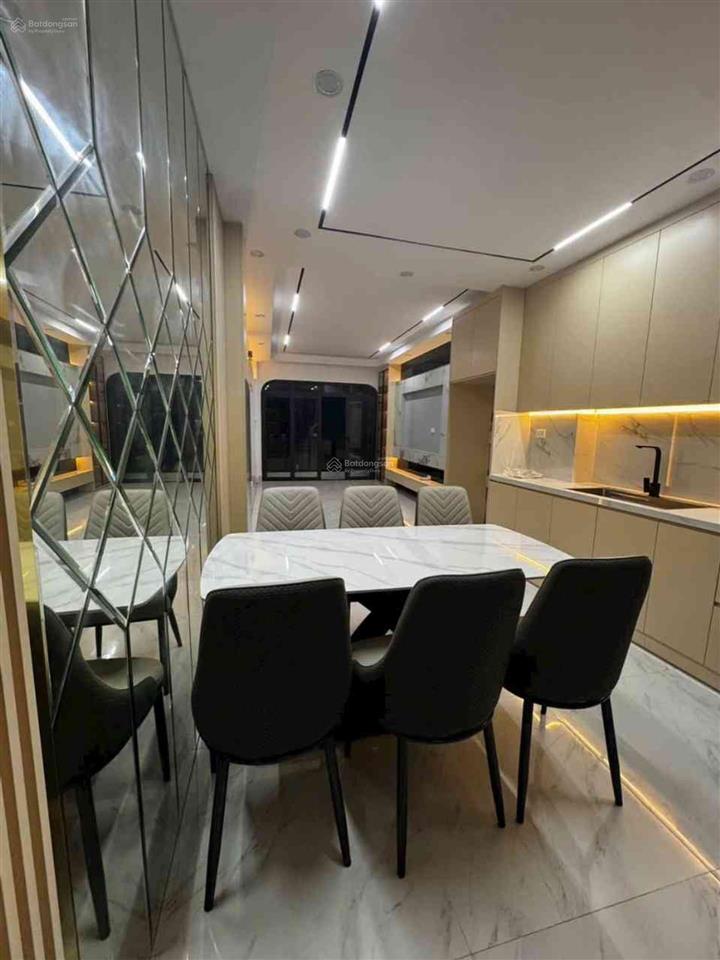 Bán nhà 6 tầng thang máy thạch bàn, long biên full nội thất ô tô tránh sổ đỏ chính chủ