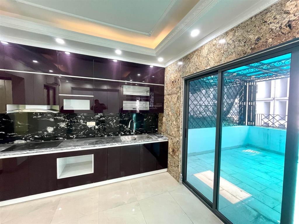 Chủ cần tiền bán gấp biệt thự long biên 80m, 6 tầng, vị trí đắc địa ô tô tránh vỉa hè kinh doanh