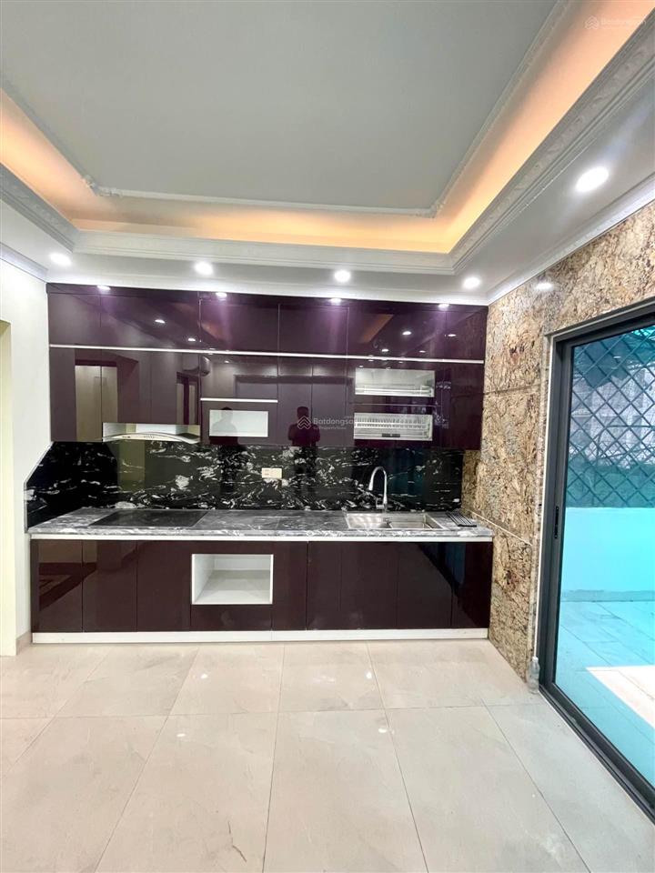 Chủ cần tiền bán gấp biệt thự long biên 80m, 6 tầng, vị trí đắc địa ô tô tránh vỉa hè kinh doanh