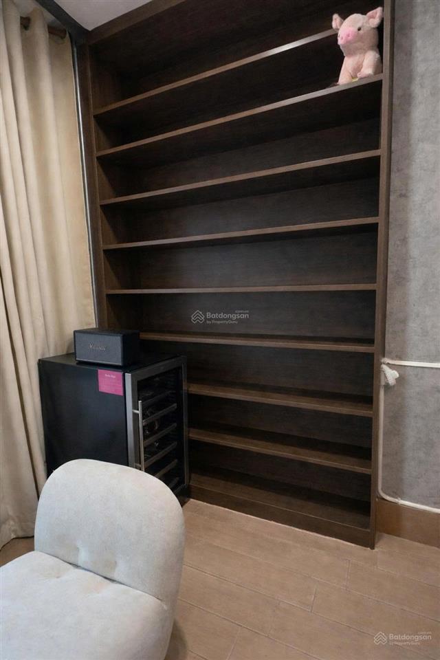 Cho thuê căn hộ dịch vụ q1  lê thánh tôn, 2 phút tới chợ bến thành  full nội thất đẹp  10 triệu