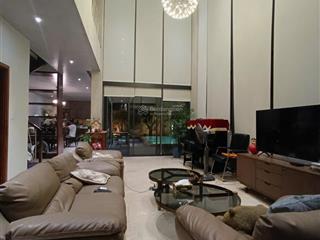 Chủ ngộp bank cần bán gấp biệt thự 3 tầng  250m2, mặt tiền 10m euro village 1   0865 685 ***