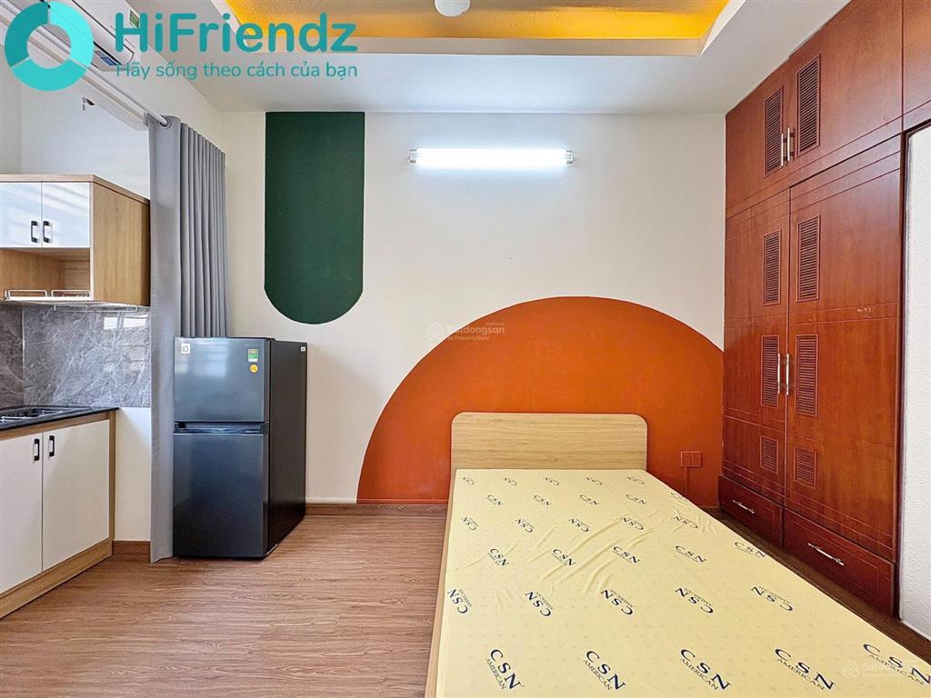 Căn hộ ban công full nội thất ngay landmark 81