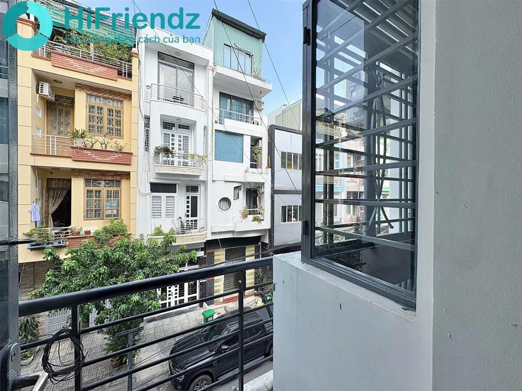 Căn hộ ban công full nội thất ngay landmark 81