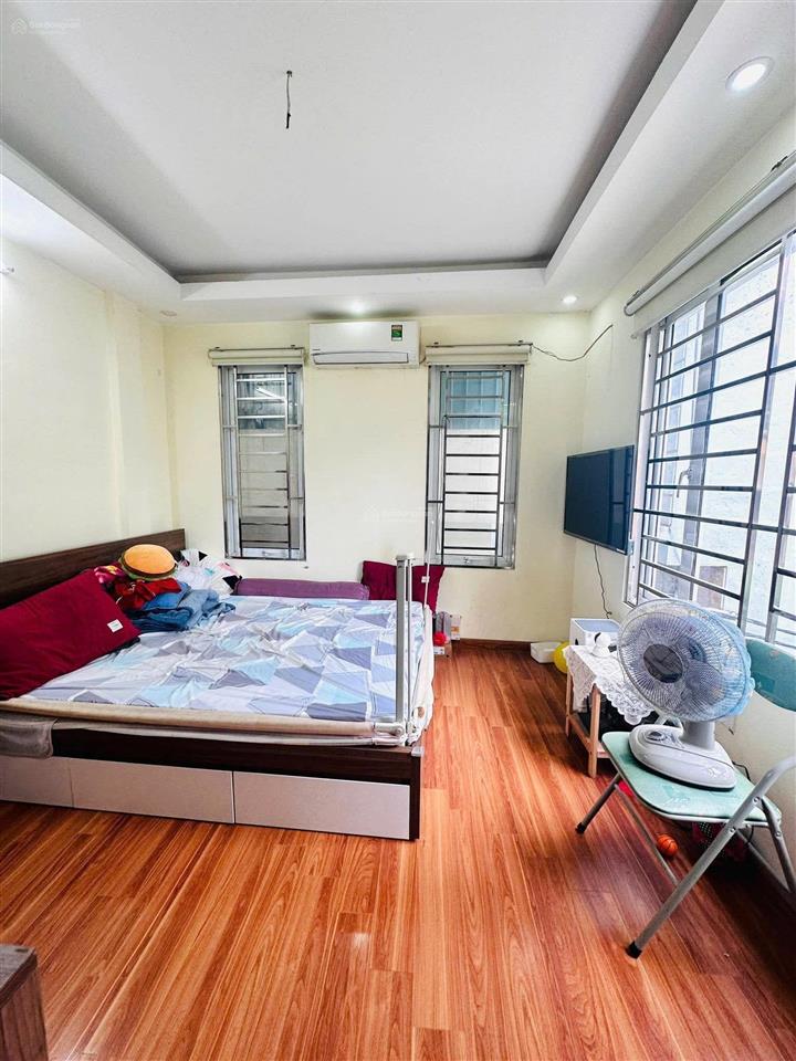 Nhà lô góc ngõ 211 khương trung  oto 30m  gần hồ đầm hồng  3 gác đỗ  gần đường vành đai 2,5