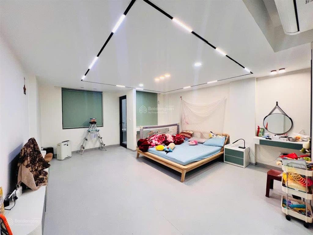 Bán nhà pháo đài láng, đống đa, ngõ ô tô tránh nhau, kinh doanh 56m², 6 tầng thang máy, giá 23 tỷ