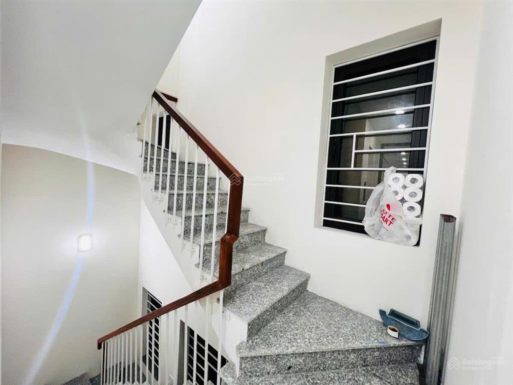 Bán nhà pháo đài láng, đống đa, ngõ ô tô tránh nhau, kinh doanh 56m², 6 tầng thang máy, giá 23 tỷ