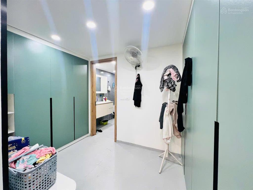 Bán nhà pháo đài láng, đống đa, ngõ ô tô tránh nhau, kinh doanh 56m², 6 tầng thang máy, giá 23 tỷ