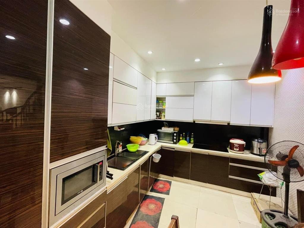 Bán nhà chùa láng, đống đa, ngõ phân lô, 2 thoáng trước sau 47m², 5 tầng 1 tum, giá 18 tỷ