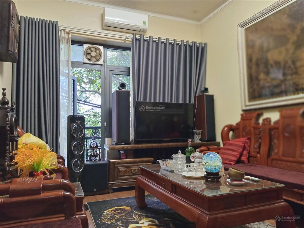 Bán nhà riêng tại đặng tiến đông, đống đa, 18 tỷ, 47 m2 sổ vuông vắn, 4 tầng 1 tum, oto