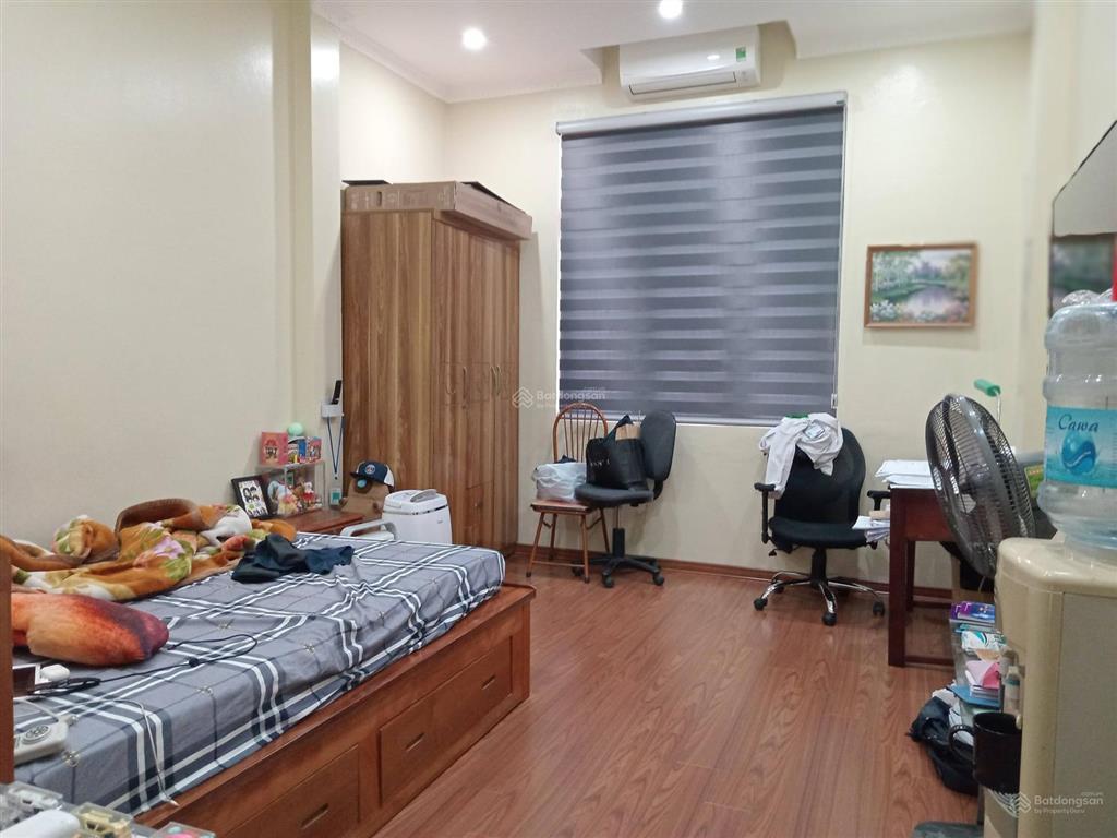 Bán nhà riêng tại đặng tiến đông, đống đa, 18 tỷ, 47 m2 sổ vuông vắn, 4 tầng 1 tum, oto