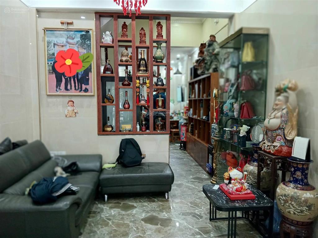 Bán nhà riêng tại đặng tiến đông, đống đa, 18 tỷ, 47 m2 sổ vuông vắn, 4 tầng 1 tum, oto