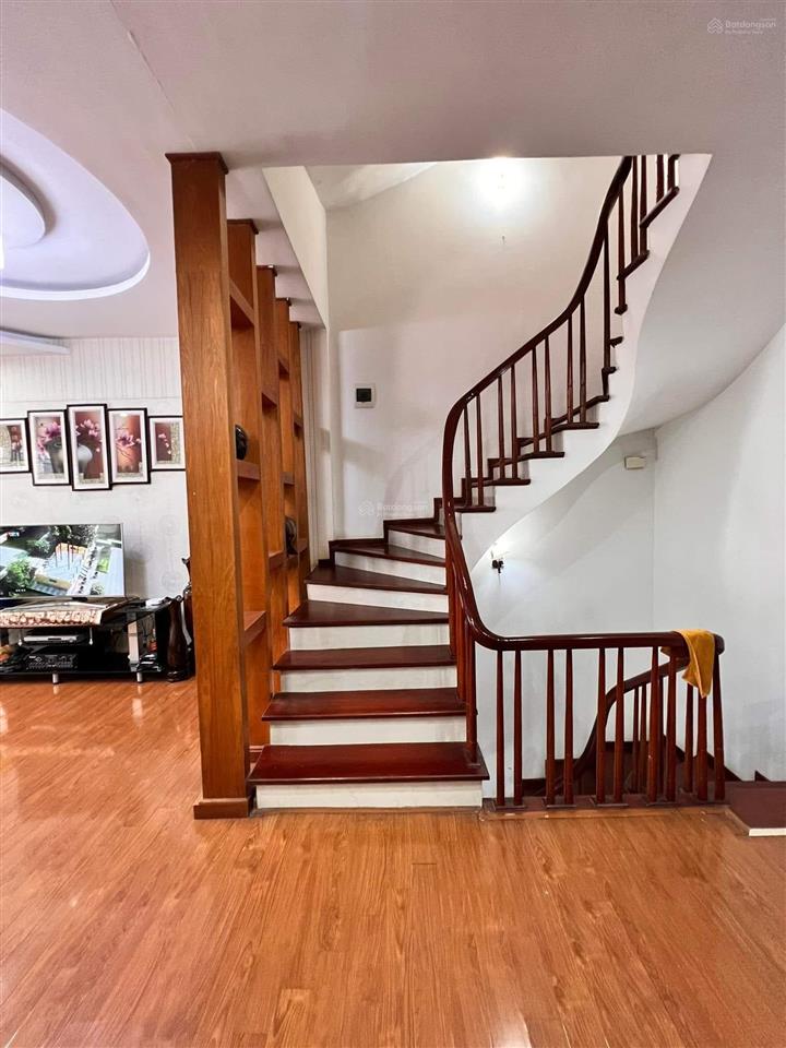 Chính chủ nhờ bán độc quyền nhà trần quang diệu đống đa, phân lô, oto đỗ cửa, 62m 5 tầng giá 24 tỷ