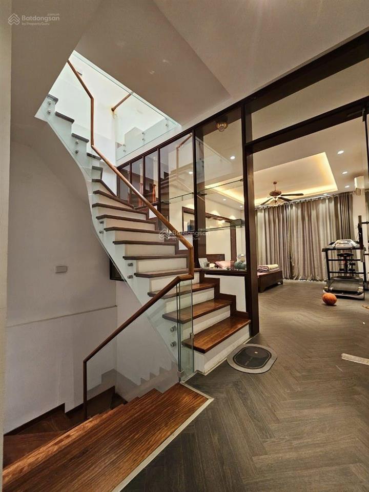 Bán gấp nhà nguyễn chí thanh ngõ 91, phân lô 50,6m 5 tầng thang máy ô tô vào ra thoải mái 22,5 tỷ