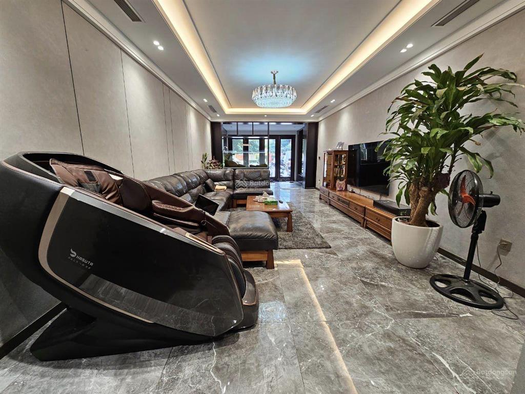 Bán gấp nhà nguyễn chí thanh ngõ 91, phân lô 50,6m 5 tầng thang máy ô tô vào ra thoải mái 22,5 tỷ