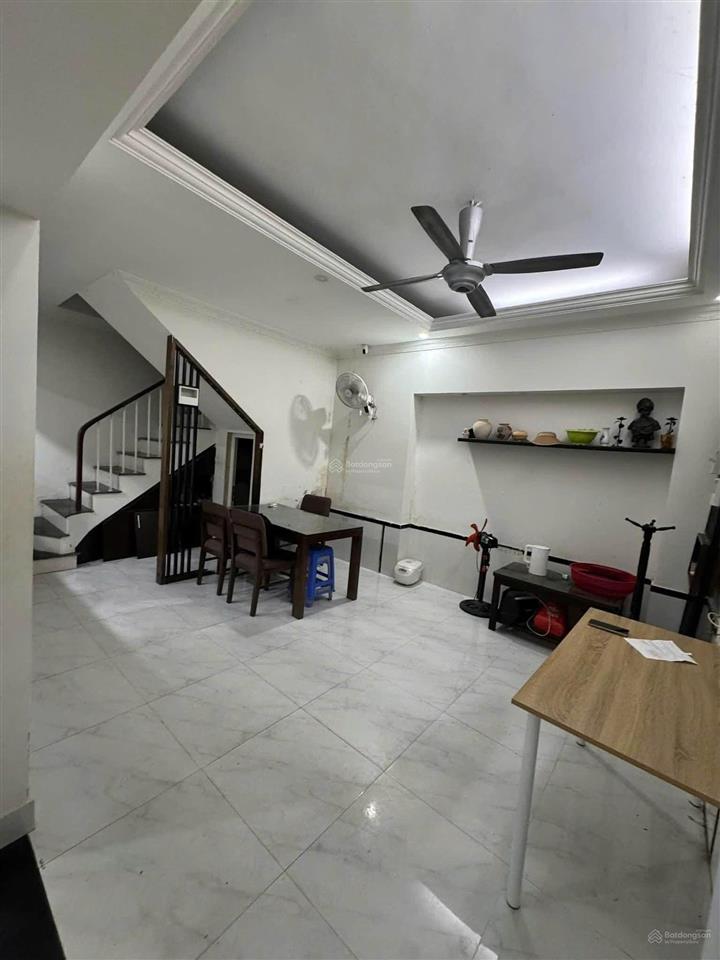 Cho thuê nhà trần duy hưng cầu giấy 45m² 5 tầng 3pn full đồ giá 18 triệu/1 tháng