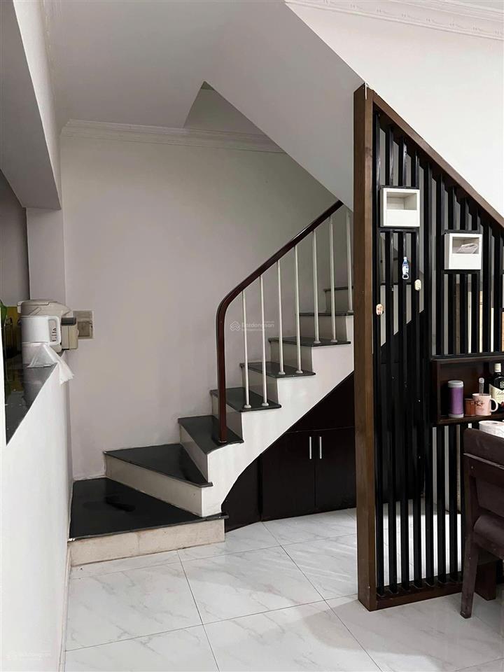 Cho thuê nhà trần duy hưng cầu giấy 45m² 5 tầng 3pn full đồ giá 18 triệu/1 tháng