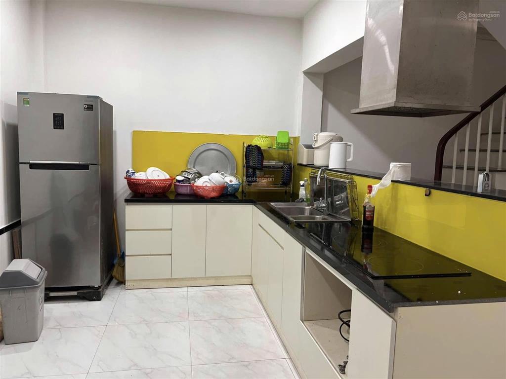 Cho thuê nhà trần duy hưng cầu giấy 45m² 5 tầng 3pn full đồ giá 18 triệu/1 tháng