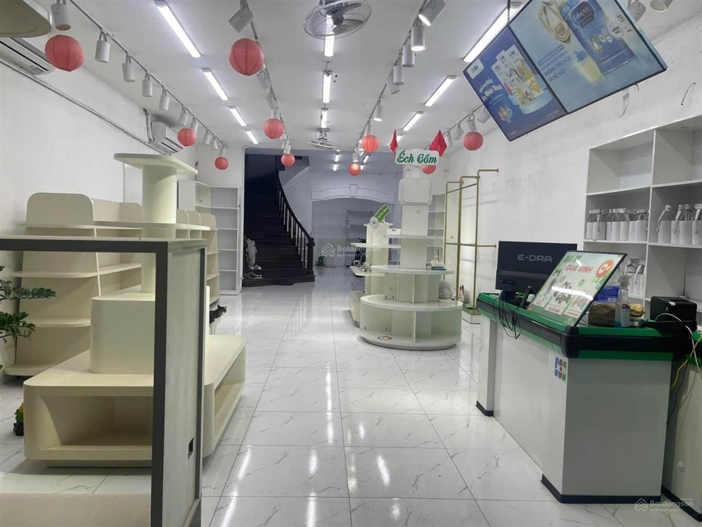 Cho thuê nhà mặt phố lò đúc, hai bà trưng, 110m² 5 tầng, mặt tiền 5,7m, thuê cả nhà hoặc thuê tầng