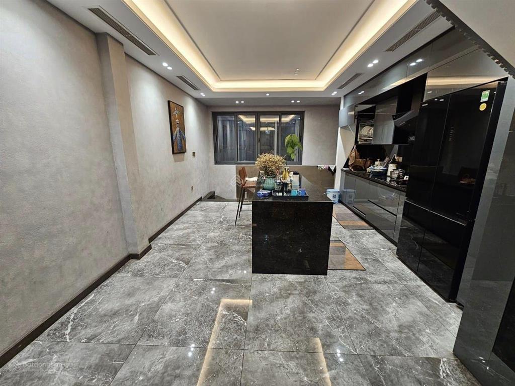 Bán gấp nhà nguyễn chí thanh ngõ 91, phân lô 50,6m2 5 tầng thang máy ô tô vào ra thoải mái 22,5 tỷ
