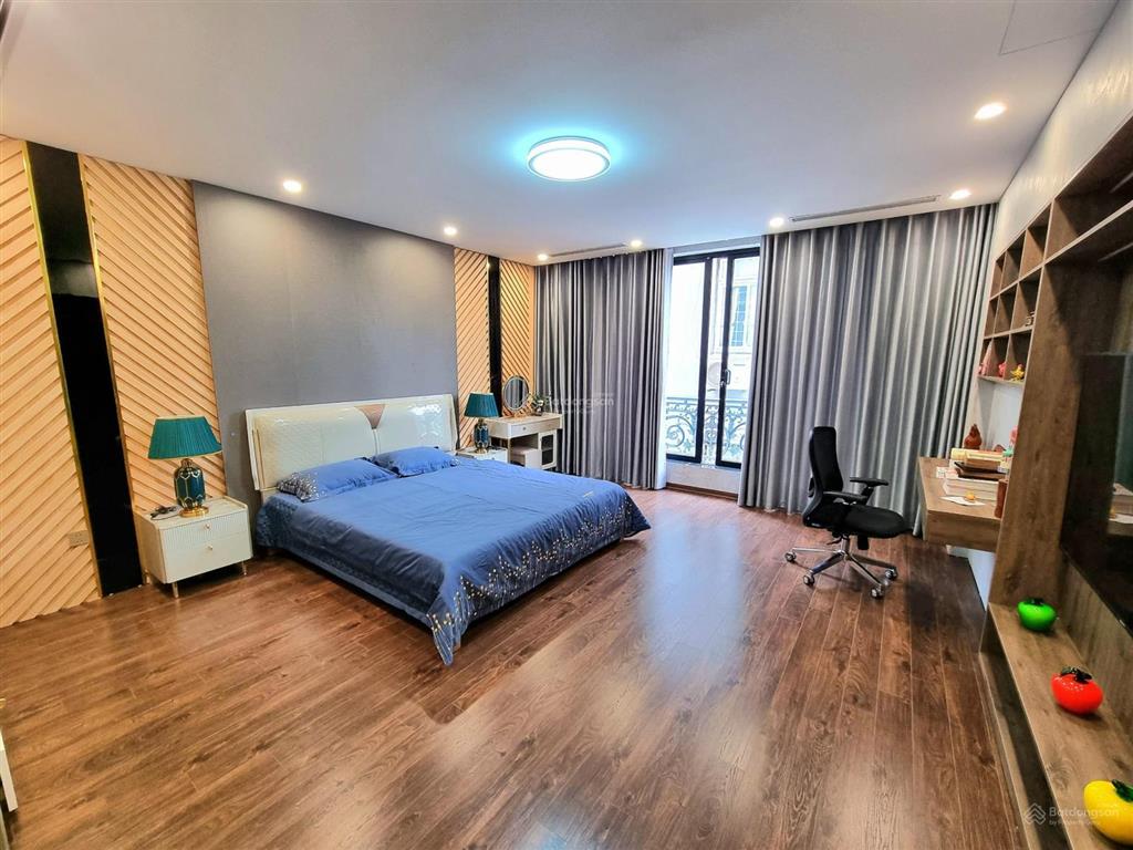 Chính chủ gửi bán nổi bật nhà kim mã ba đình, 64m 6 tầng thang máy, vị trí đắc địa, giá 21 tỷ