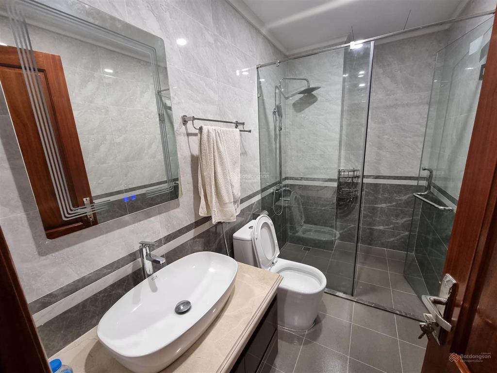 Chính chủ gửi bán nổi bật nhà kim mã ba đình, 64m 6 tầng thang máy, vị trí đắc địa, giá 21 tỷ