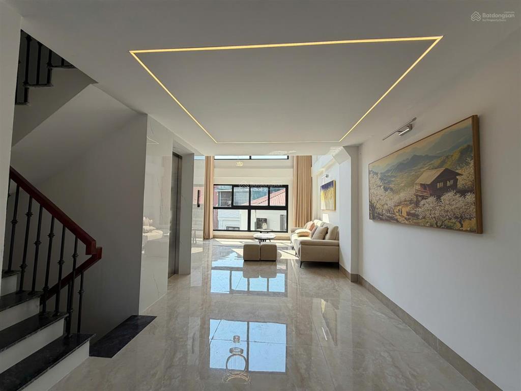 Bán nhà dốc tam đa, tây hồ, siêu đẹp, 50m², 8 tầng thang máy, mặt tiền 5m, 8 phòng ngủ, giá 18 tỷ