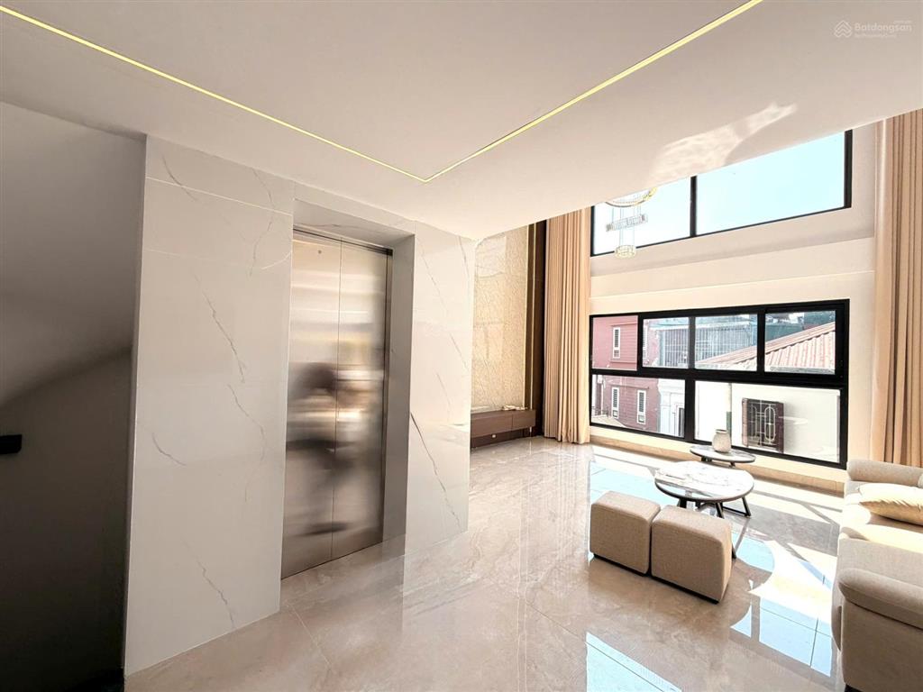 Bán nhà dốc tam đa, tây hồ, siêu đẹp, 50m², 8 tầng thang máy, mặt tiền 5m, 8 phòng ngủ, giá 18 tỷ