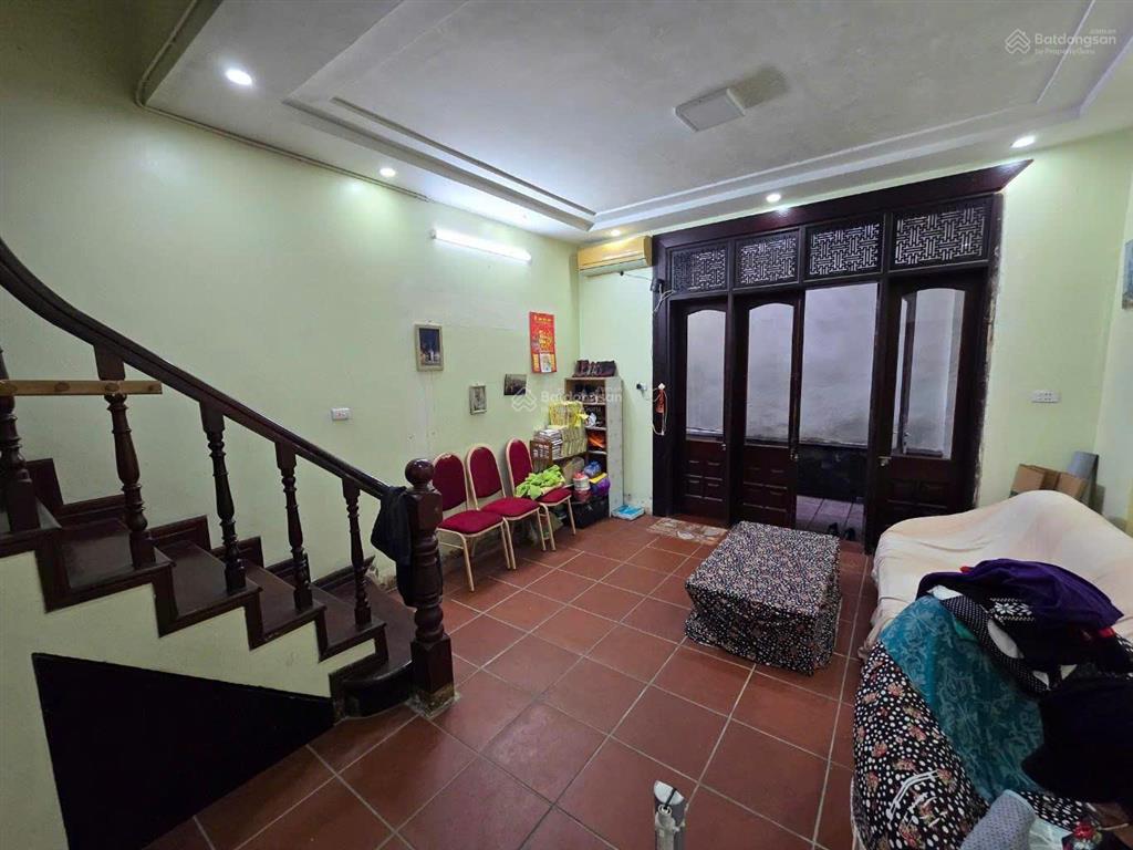 Thái thịnh  nhà 4 tầng khung cột  sửa được thang máy  10.8 tỷ