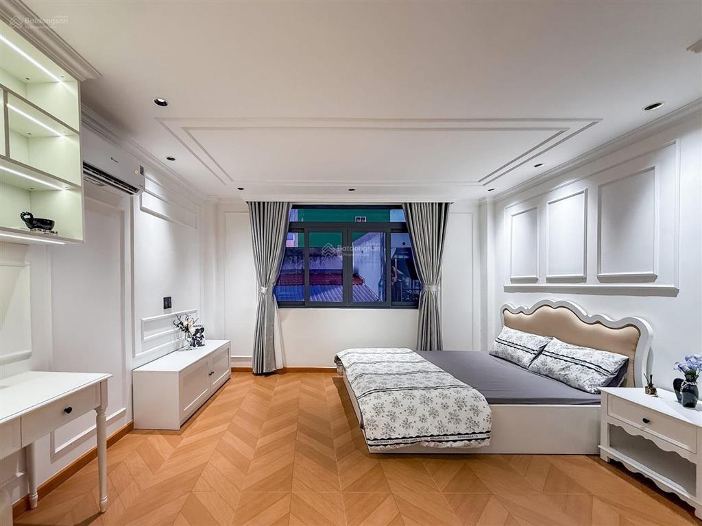 Nhà mới đón tết  cạnh khu phan xích long  sát mặt tiền  full nội thất  chỉ 7.x tỷ tl