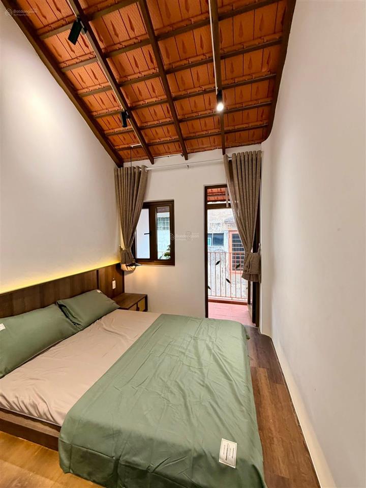 Homestaycạnh phan xích long  giáp quận 1  full nội thất  vào ở ngay  hơn 5 tỷ xíu xiu