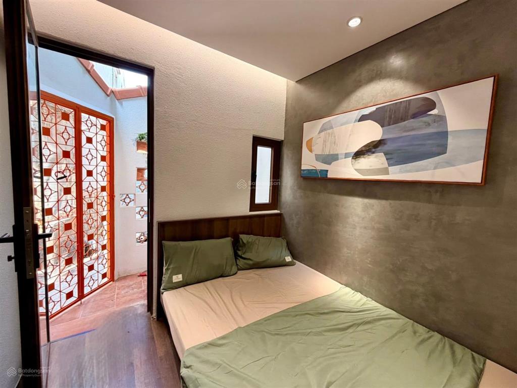 Homestaycạnh phan xích long  giáp quận 1  full nội thất  vào ở ngay  hơn 5 tỷ xíu xiu