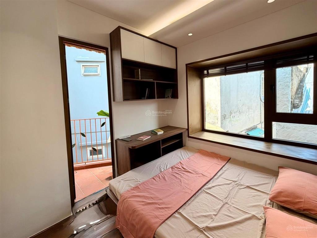 Homestaycạnh phan xích long  giáp quận 1  full nội thất  vào ở ngay  hơn 5 tỷ xíu xiu