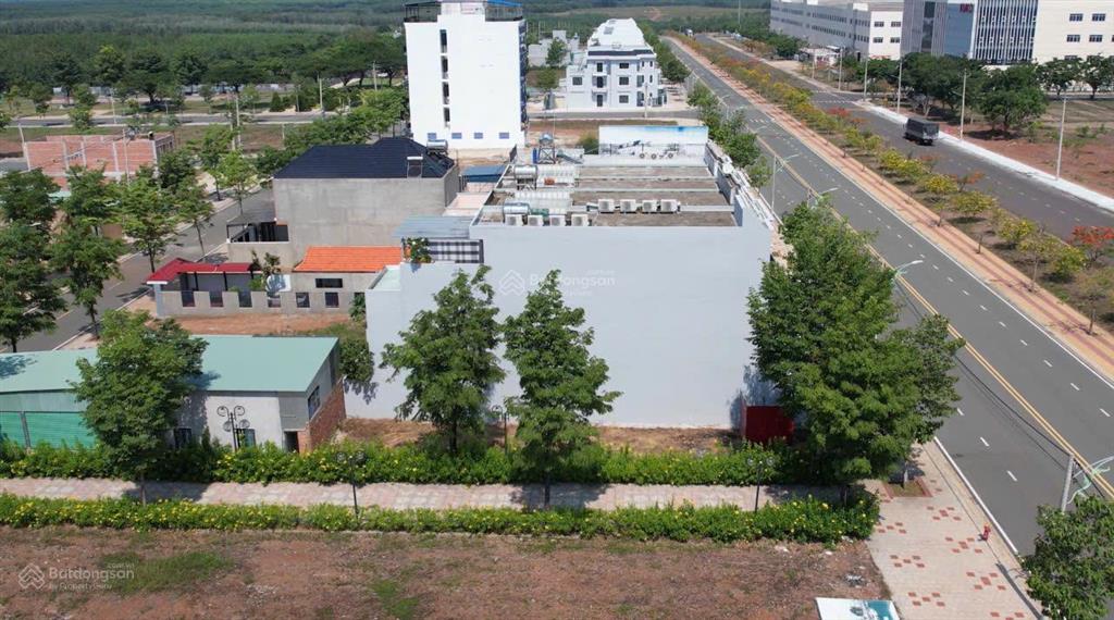 Bán nền góc 2 mặt tiền trung tâm, cạnh công viên lớn, trường học, kcn 122,3 ha, sổ sẵn, xây tự do