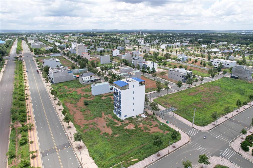 Chính chủ gửi bán nhanh nền 87,5m2, cạnh công viên, giá 800 triệu sạch đẹp, sổ sẵn, công chứng ngay