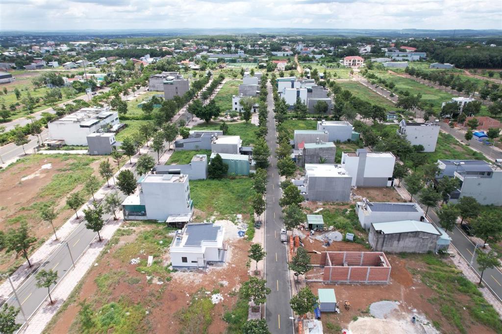 Chính chủ gửi bán nhanh nền 87,5m2, cạnh công viên, giá 800 triệu sạch đẹp, sổ sẵn, công chứng ngay