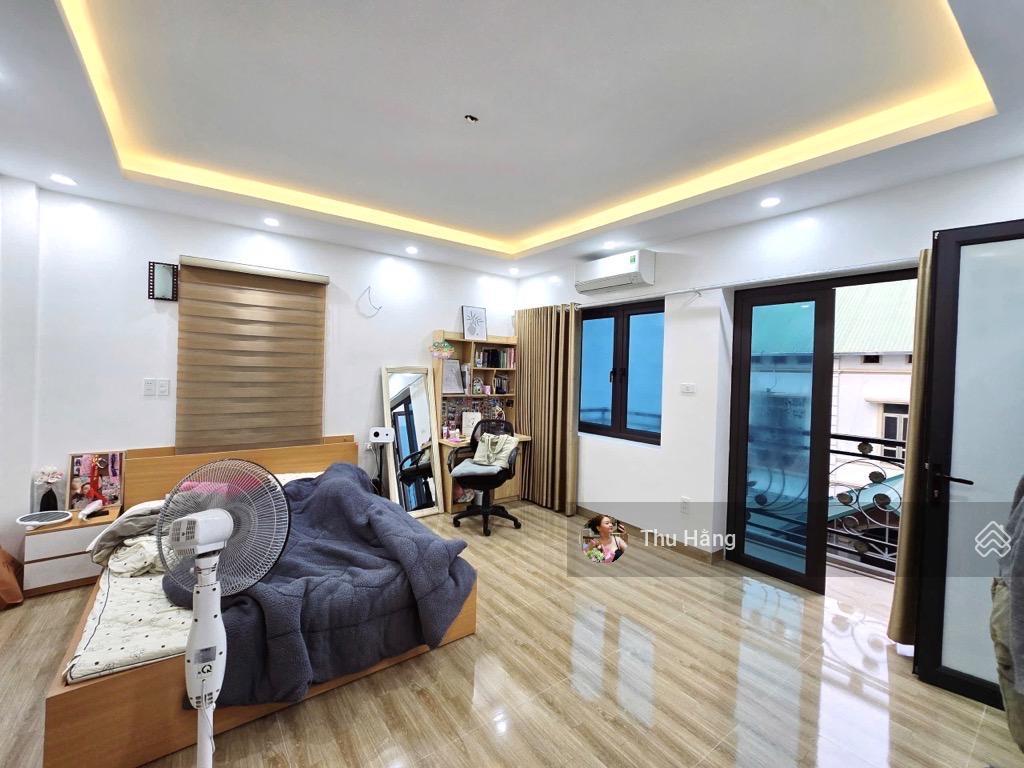 Sốc  5,x tỷ nhà thang máy chạy vèo vèo  góc  ô tô bắc từ liêm  khách nào đến xem cũng ngất